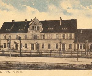Dworce kolejowe na Warmii i Mazurach na starych zdjęciach. Tak wyglądały dawniej