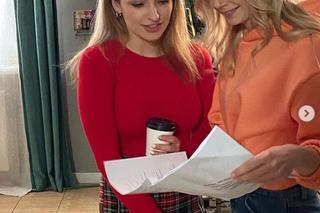 Barwy szczęścia. Klara (Olga Jankowska), Iwona (Izabela Zwierzyńska)