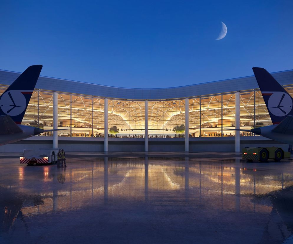 Wizualizacja nowoczesnego terminala lotniska CPK nocą, z oświetlonym wnętrzem i ludźmi w środku. Na płycie lotniska widoczne ogony samolotów i obsługa naziemna, a także półksiężyc na niebie. O aferze z ziemią pod CPK przeczytasz na Super Biznes.