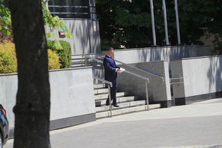 Mentzen wychodzi z MON