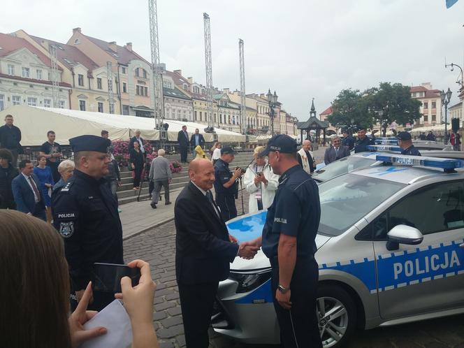 Rzeszowscy policjanci mają nowe hybrydy