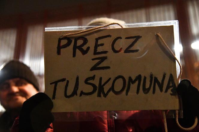 Politycy PiS protestowali w Gdańsku. Sprzeciwiali się polityce Donalda Tuska