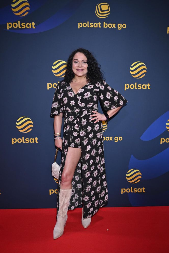 Gwiazdy na jesiennej ramówce Polsatu błyszczały błękitem i dekoltami poniżej pasa. Tylko Ada Fijał i Kasia Cichopek przełamały sztampę