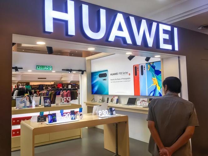 Bezpłatna usługa door-to-door na naprawy gwarancyjne dla wszystkich urządzeń Huawei