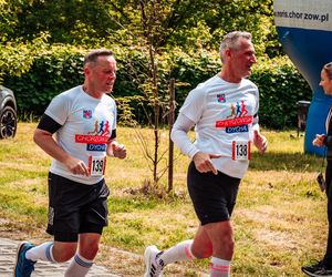 Sportowe emocje w Chorzowie. 150 biegaczy wystartowało w 6. edycji Chorzowskiej Dychy
