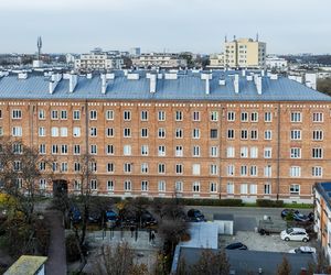 To najstarsze osiedle w Warszawie. Aby żyć jak w bajce panowały tu dziwne zasady