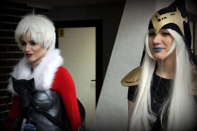 Hostessy i cosplay'e na IEM 2016