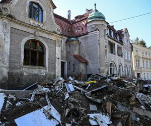 Szok, złość i płacz w Lądku-Zdroju. Miasto w niczym nie przypomina uzdrowiska [ZDJĘCIA]