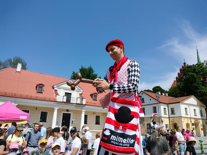 Chcieli podkreślić potrzebę swoich działań. Ulicami Białegostoku przeszedł Marsz Rodzin Zastępczych