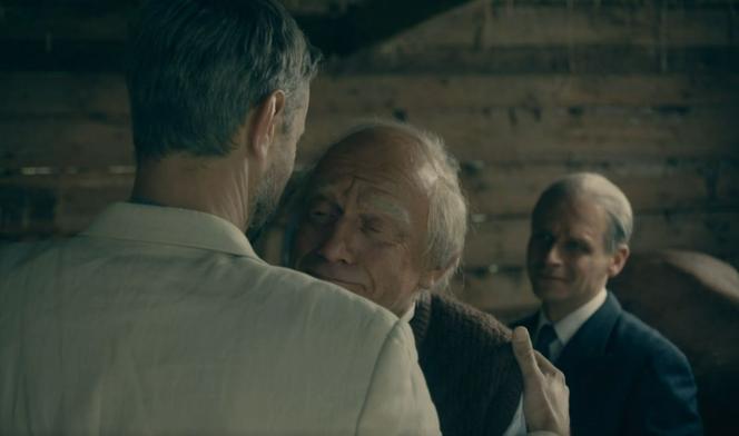 Stulecie Winnych 4 odc. 52. Damian (Paweł Okraska), Władek (Arkadiusz Janiczek), Jasiek (Patryk Szwichtenberg)