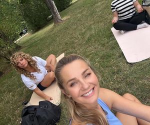 Przyjaciółki, 26 sezon. Inga (Małgorzata Socha), Patrycja (Joanna Liszowska), Anka (Magdalena Stużyńska)