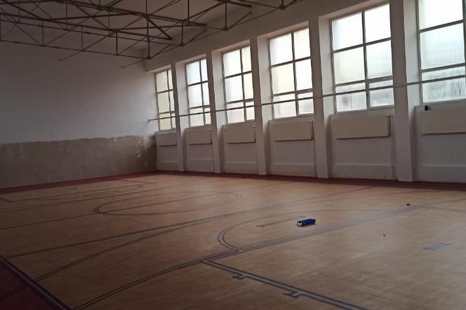 Remont sali gimnastycznej w Zespole Szkół Nr 7 w Białym Borze na finiszu