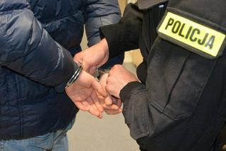 Trzej kibole zatrzymani w Tarnowie. W ich domach znaleziono MACZETY