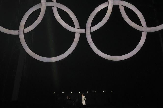 Celine Dion w Paryżu dała show mimo ciężkiej choroby