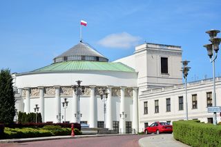 Na kogo zagłosowaliby dziś Polacy? Trzecia Droga czarnym koniem! Najnowszy sondaż wyborczy