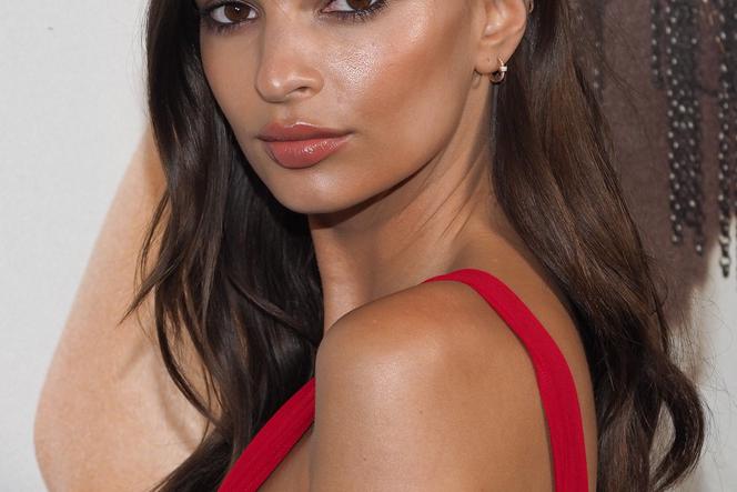 Emily Ratajkowski na Paris Fashion Week 2017
