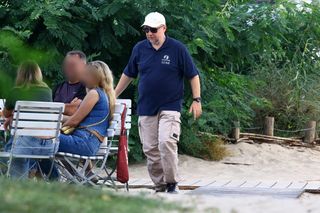 Weekendowy kamuflaż ministra