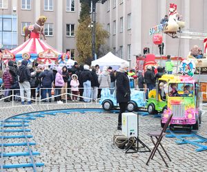 Manufaktura Świętego Mikołaja powróciła do Sosnowca. Warsztaty, jarmark, karuzele i inne atrakcje