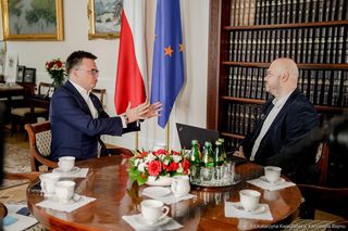 Marszałek Hołownia w specjalnym wywiadzie dla SE: Mam ochotę naśladować papieża Franciszka. Nie zawsze jest łatwo