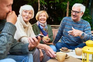 Nowe przyjaźnie na emeryturze: gdzie i jak ich szukać?
