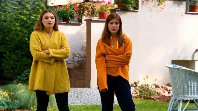 Barwy szczęścia, odc. 2213. Agata (Natalia Zambrzycka), Klara (Olga Jankowska)