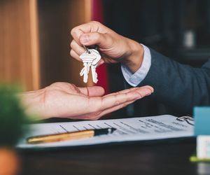 Wynajmujący mieszkania przez serwisy noclegowe będą kontrolowani przez skarbówkę