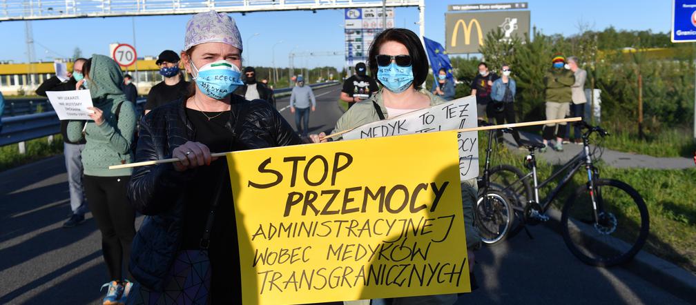 Protest medyków na granicy polsko-niemieckiej w Lubieszynie