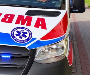 Dramatyczny wypadek pod Ostrowem Wielkopolskim. Maszyna zmiażdżyła rękę 32-latkowi podczas pracy!