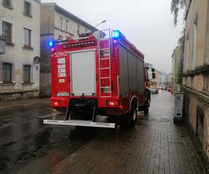 Potrącenie na pasach w Więcborku! Osobówka uderzyła w przechodzącą seniorkę [ZDJĘCIA]