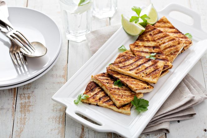 Tofu z grilla nie tylko dla wegetarian. Pełnia smaku, niewielką pracą
