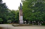 Gigantomania pomników i budowli w PRL-u