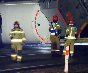 Przewalona cysterna z azotem w Skuszewie.