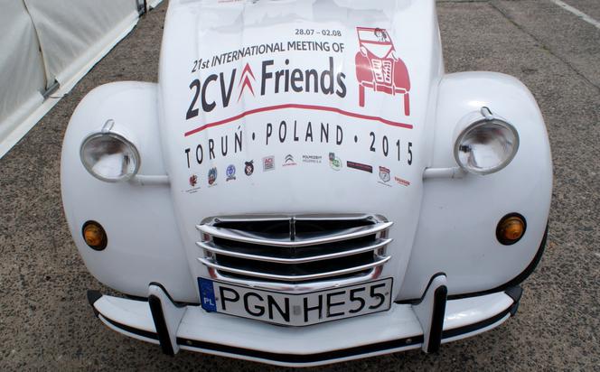 Światowy Zlot Miłośników Citroena 2CV w Toruniu