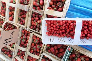 Ceny truskawek na targu w Rzeszowie. Jest dużo taniej