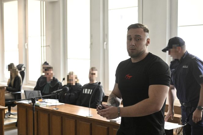 Łukasz Ż. stanął przed sądem. Przeprosił i częściowo przyznał siędo winy. Jego kolega: „Nie pomagałem Łukaszowi”