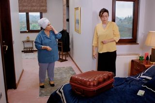 Miłość i nadzieja, odcinek 278. Naciye, Cavidan