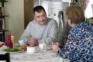 Barwy szczęścia odc. 2813. Basia (Sławomira Łozińska), Artur Chowański (Jacek Rozenek)