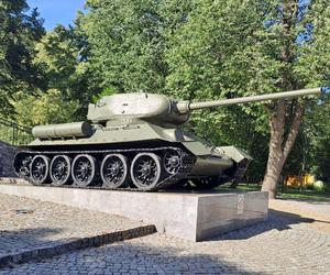 Czołg w Parku Kaszubskim - T-34-85