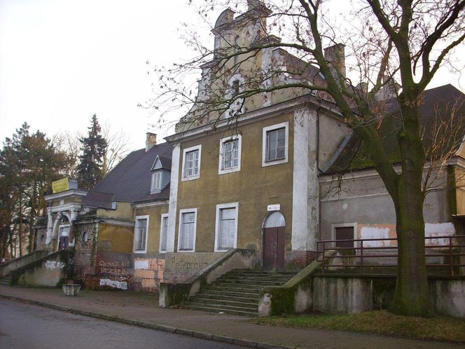 Dworzec w Sierpcu przed modernizacją (2008)