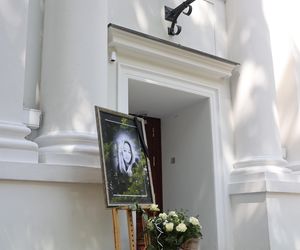 Upamiętnienie brutalnie zaatakowanej pracowniczki UW (8.05.2025)