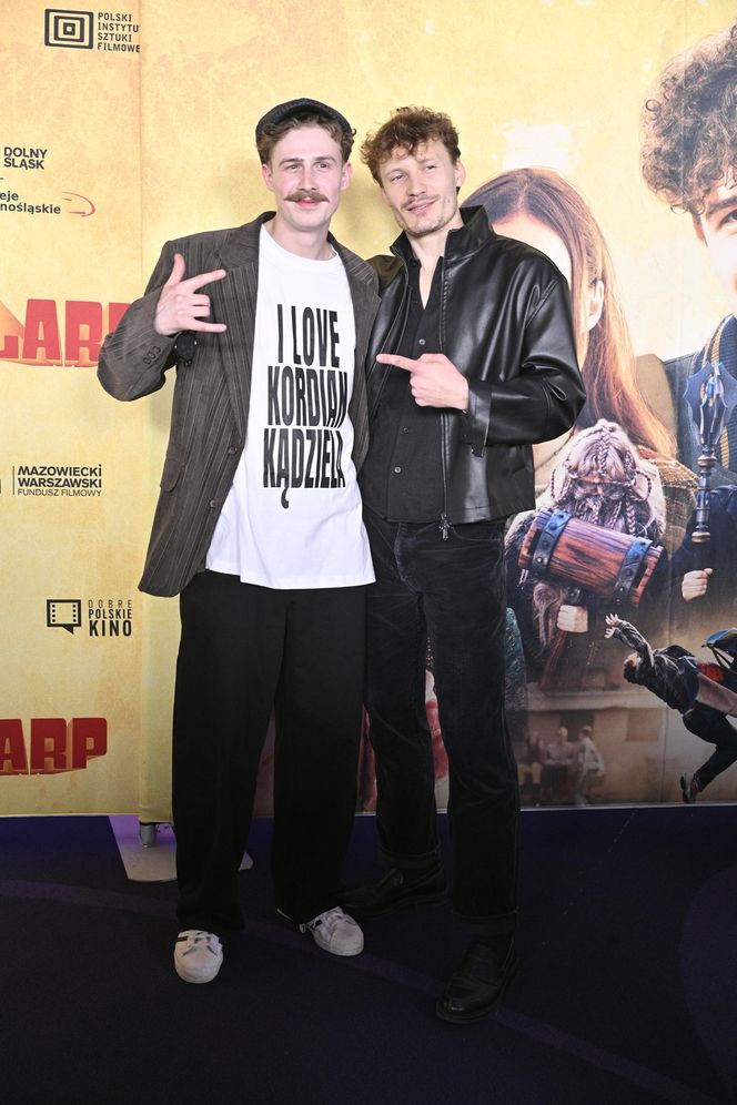 Premiera "LARP. Miłość, trolle i inne questy": Pawł Deląg z partnerką