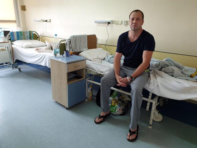 Skatował go naćpany pacjent