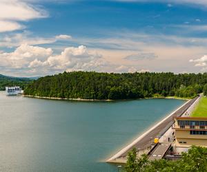 To najpiękniejsze jeziora w Małopolsce. Musisz wybrać się tam w weekend!