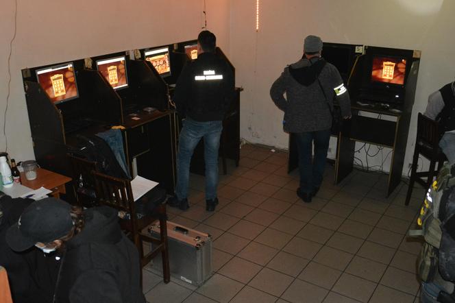 Nielegalna jaskinia hazardu w centrum Szczecina