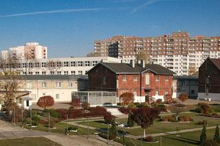 Takie warunki ma w więzieniu ksiądz Tomasz Z. Zielony spacerniak, a nawet siłownia!