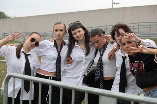 Fani przed koncertem Pitbulla