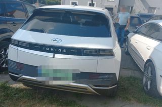 Skradziony w Hiszpanii Hyundai Ioniq 5 odnaleziony w Warszawie. Jak Kobra wytropiła auto?