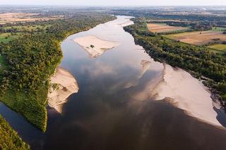 Poziom wody w Wiśle rośnie. Ogłoszono pogotowie przeciwpowodziowe w miastach i gminach na Mazowszu