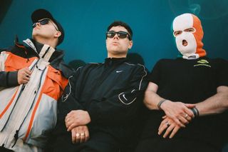 Kneecap chwilę po koncercie w Polsce! Grupa wydała nowy singiel