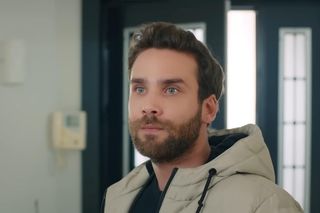 Miłość i nadzieja. Czy Bülent z serialu Miłość i nadzieja umrze?